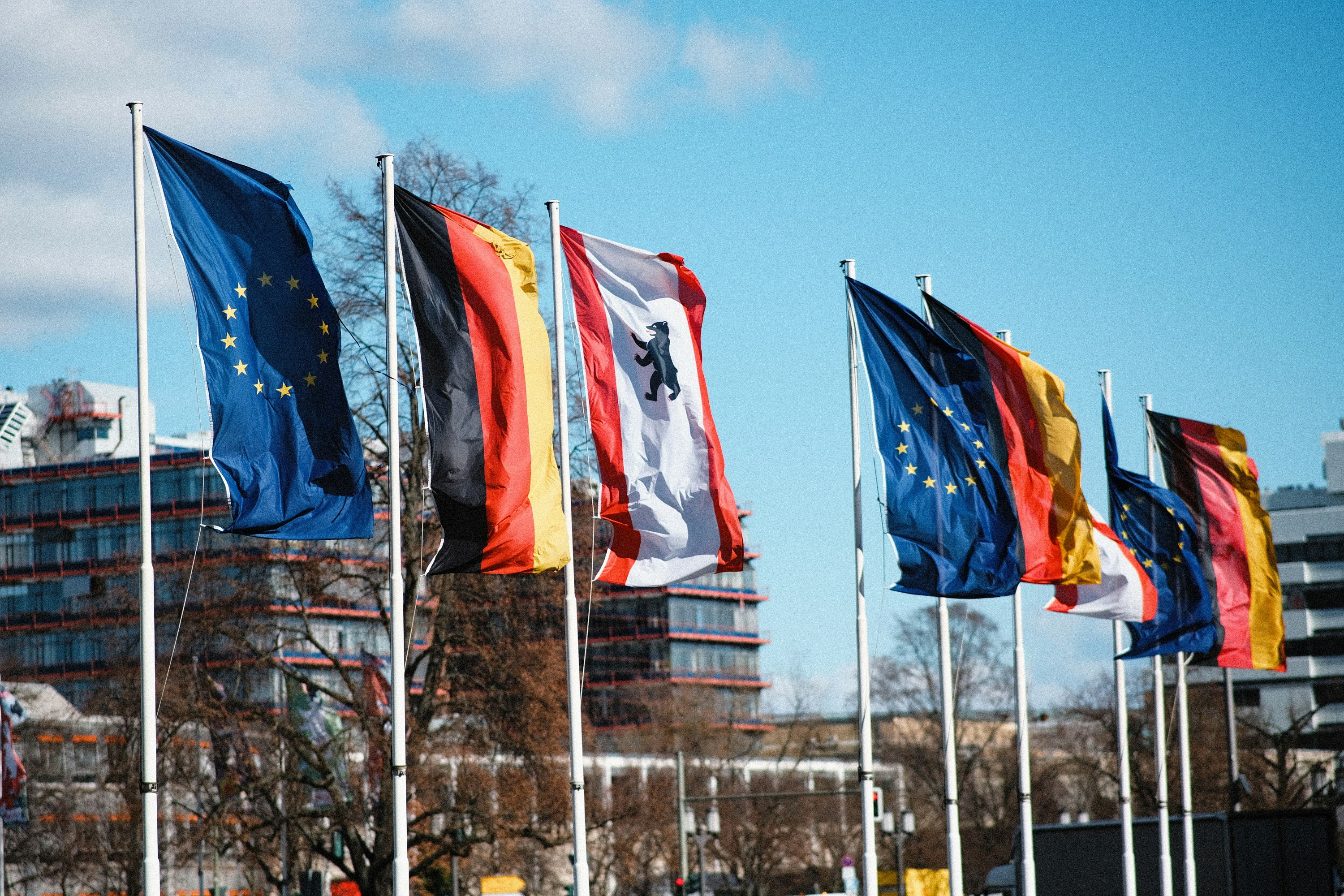 Leadership européen partenaire gouvernements industriels optimisation fiscale 2025